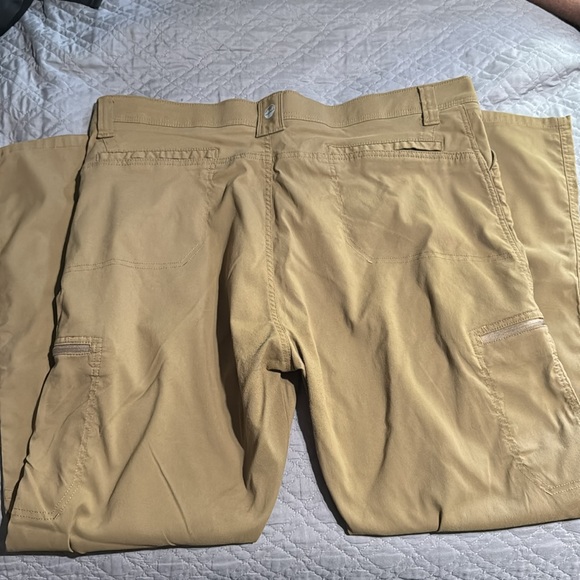 Wrangler Men’s Outdoor Cargo Pant with UPF 50+ Protection - Picture 4 of 8